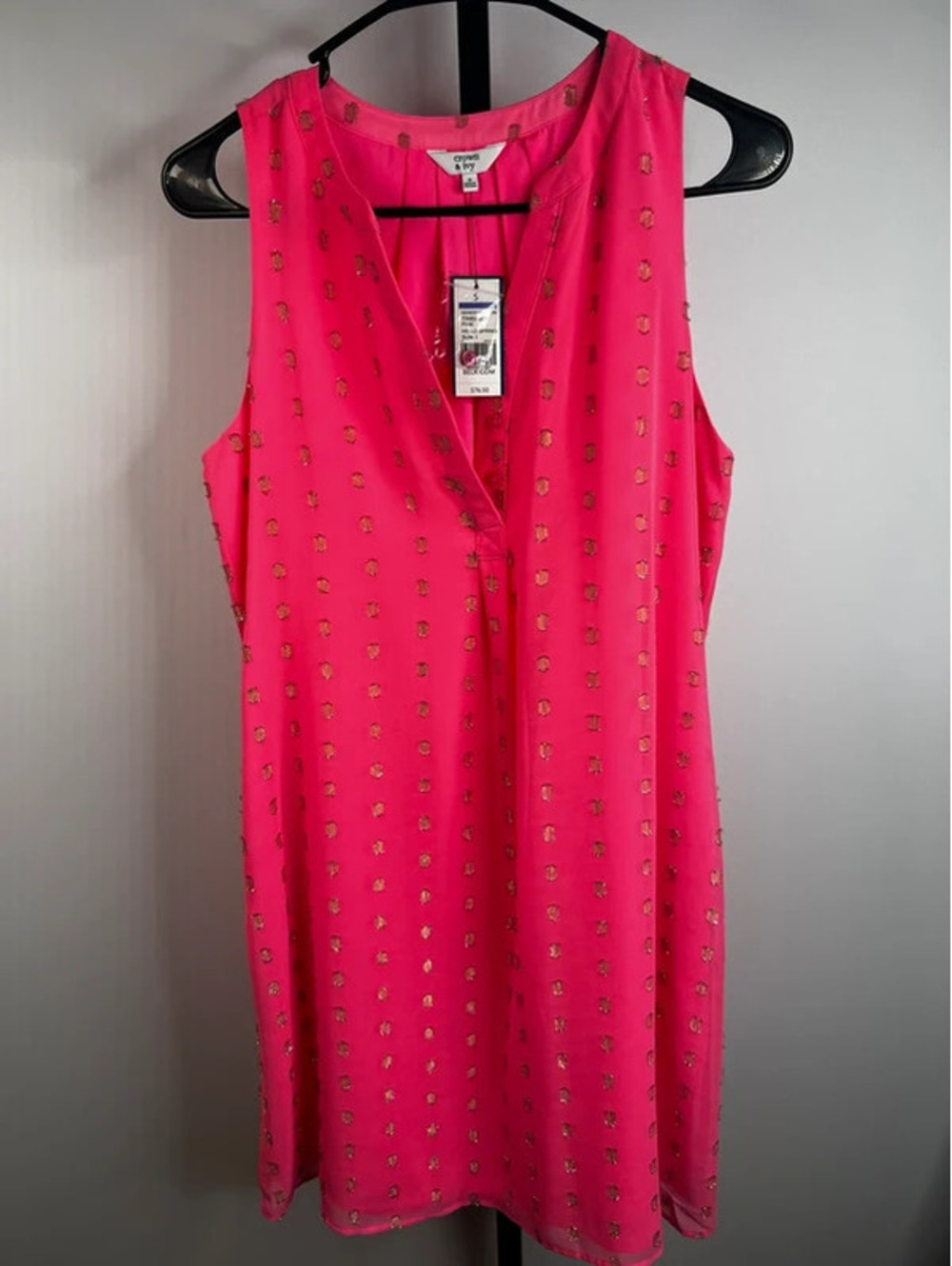 NWT Crown & Ivy Women’s Hot Pink sleeveless Shift Dress size Small